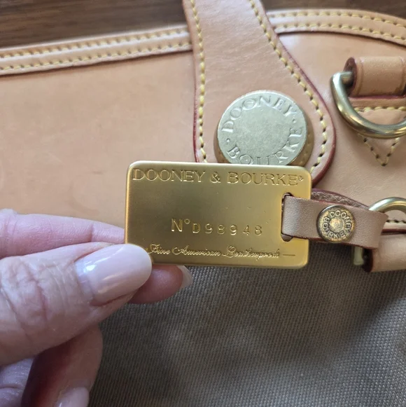 Vintage Dooney & Bourke USA Cabriolet Dome Satchel Taupe Canvas Brass Hardware - Picture 15 of 16